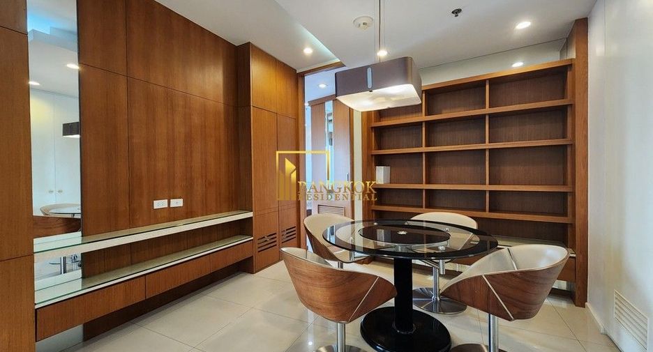 For rent 2 bedrooms condo in Pathum Wan, Bangkok