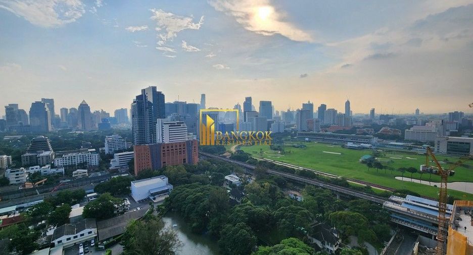For rent 2 bedrooms condo in Pathum Wan, Bangkok