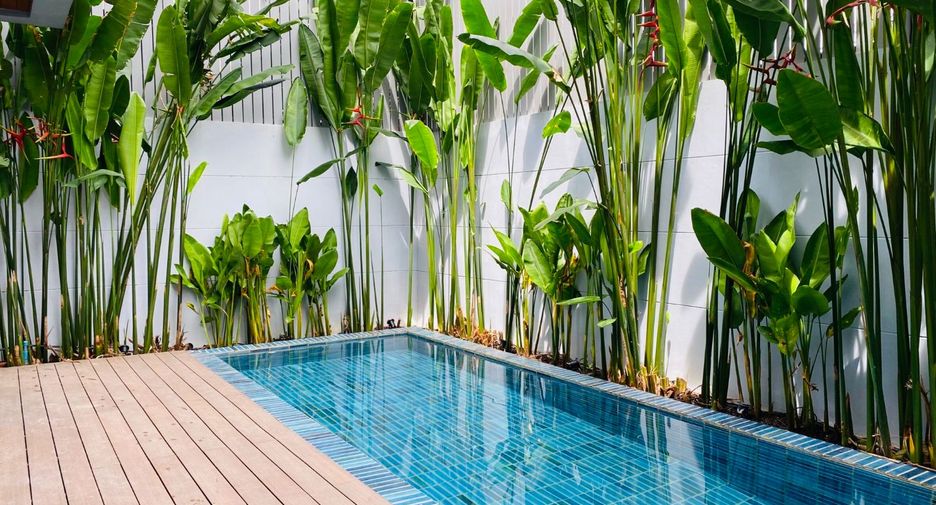Casa en alquiler de 4 habitaciones en Khlong Toei, Bangkok