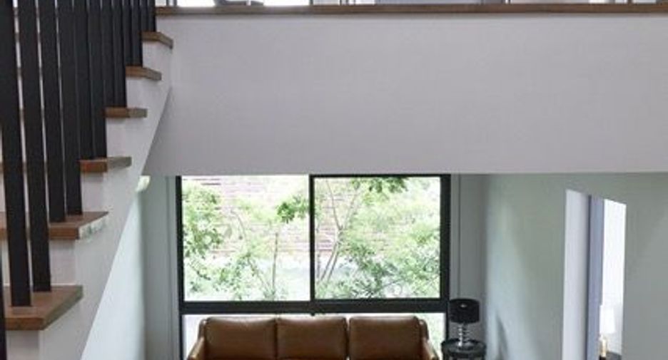 Casa en alquiler de 4 habitaciones en Khlong Toei, Bangkok