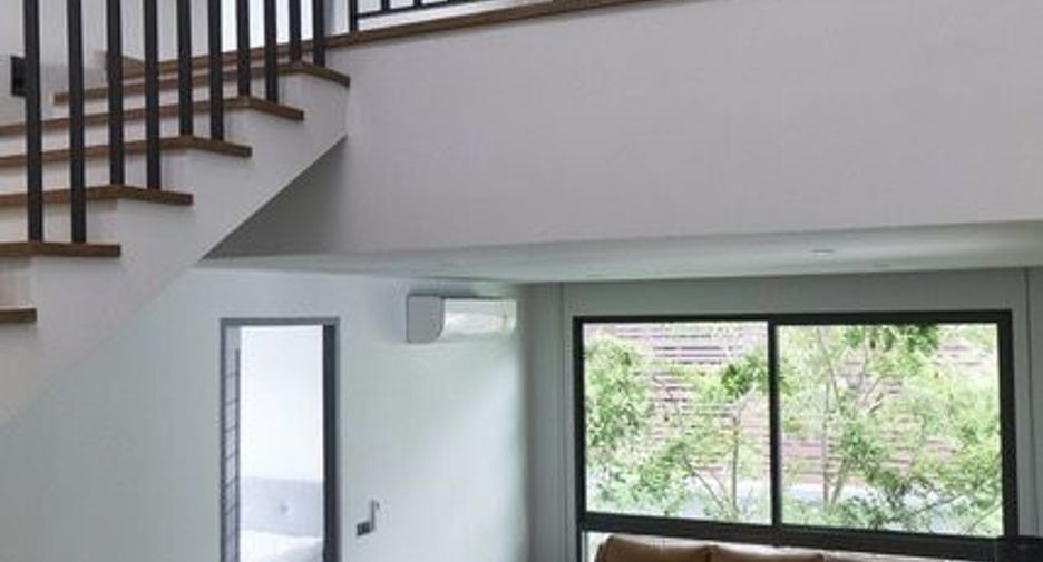 Casa en alquiler de 4 habitaciones en Khlong Toei, Bangkok