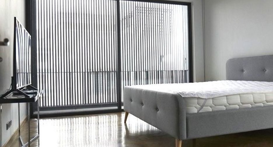 Casa en alquiler de 4 habitaciones en Khlong Toei, Bangkok