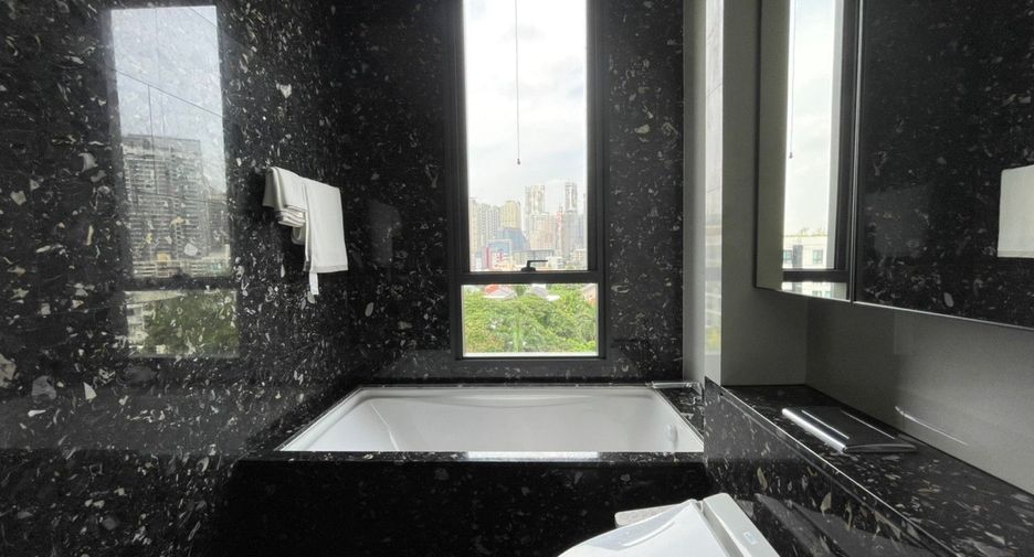 For rent and for sale 1 bed condo in Khlong Toei, Bangkok