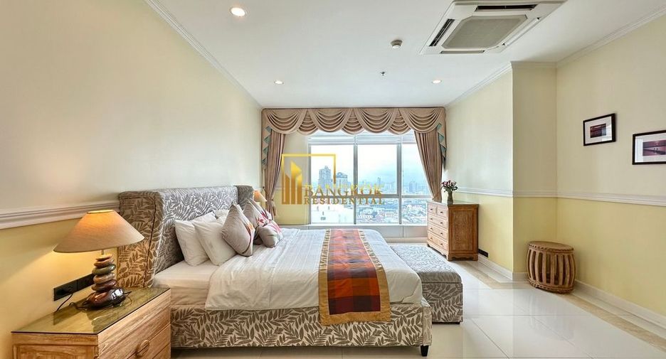 À louer 3 chambres condo à Sathon, Bangkok