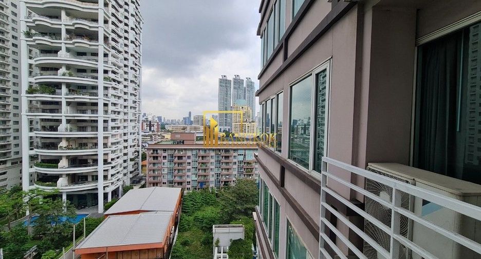 Condo en alquiler de 3 habitaciones en Khlong Toei, Bangkok