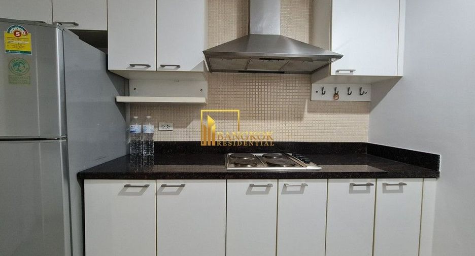 Condo en alquiler de 3 habitaciones en Khlong Toei, Bangkok