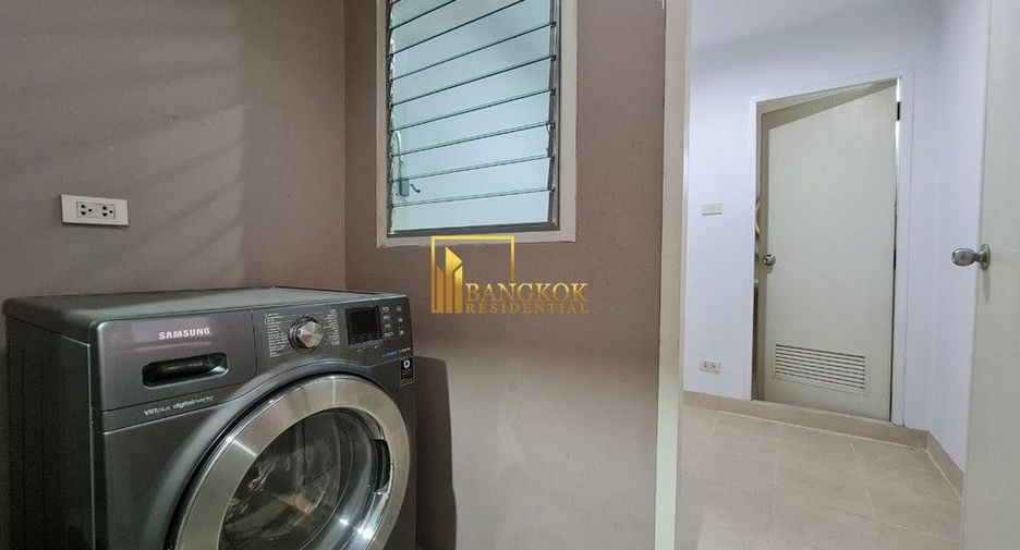 Condo en alquiler de 3 habitaciones en Khlong Toei, Bangkok