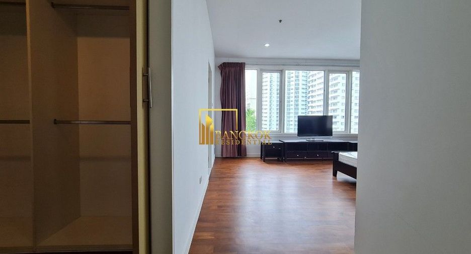 Condo en alquiler de 3 habitaciones en Khlong Toei, Bangkok