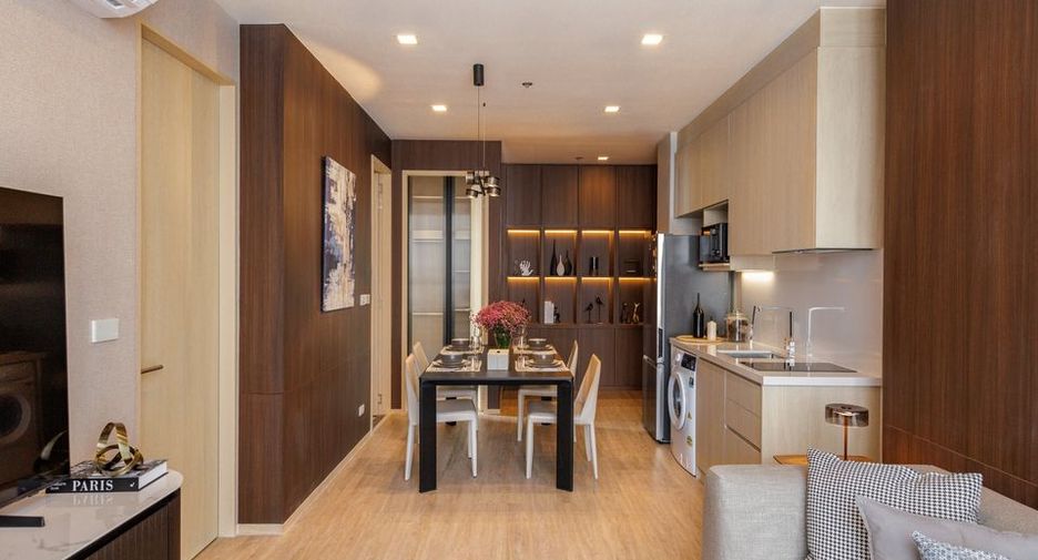 For rent 2 bedrooms condo in Watthana, Bangkok