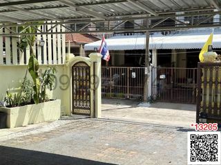 À louer 2 chambres maison à Phra Khanong, Bangkok