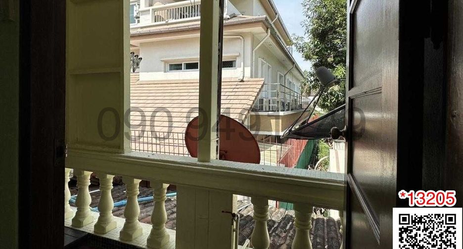 Casa en alquiler de 2 habitaciones en Phra Khanong, Bangkok