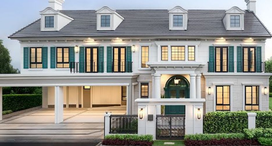 For sale 5 bedrooms house in Saphan Sung, Bangkok