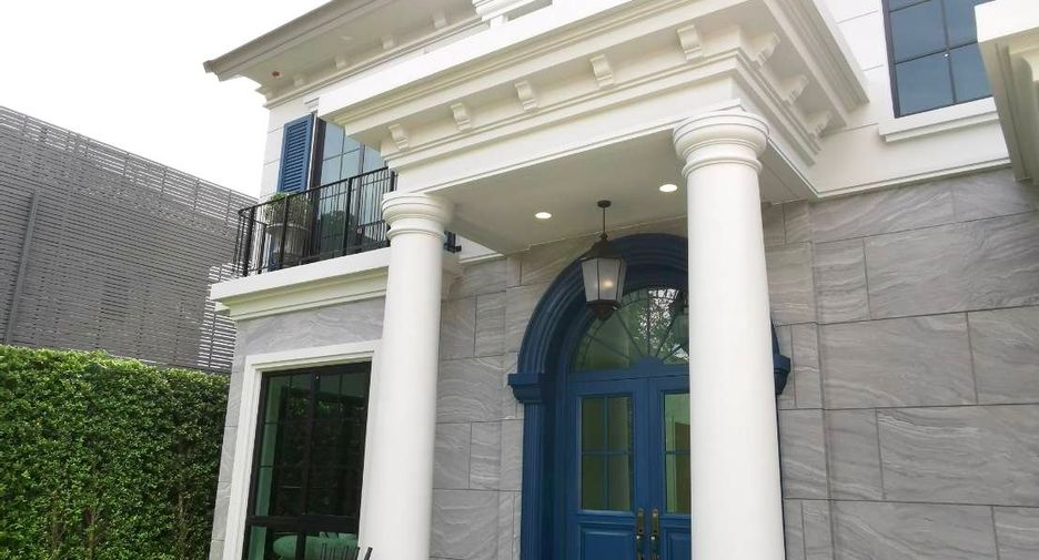 For sale 5 bedrooms house in Saphan Sung, Bangkok