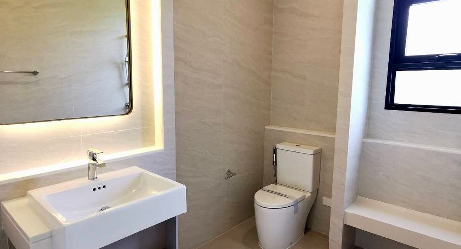 For sale 5 bedrooms house in Saphan Sung, Bangkok