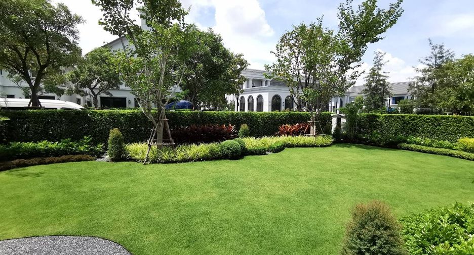 For sale 5 bedrooms house in Saphan Sung, Bangkok