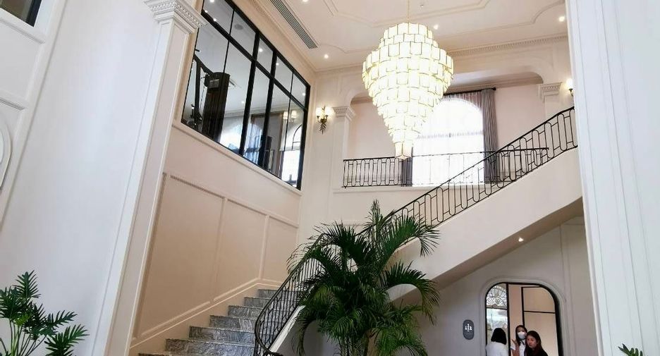 For sale 5 bedrooms house in Saphan Sung, Bangkok