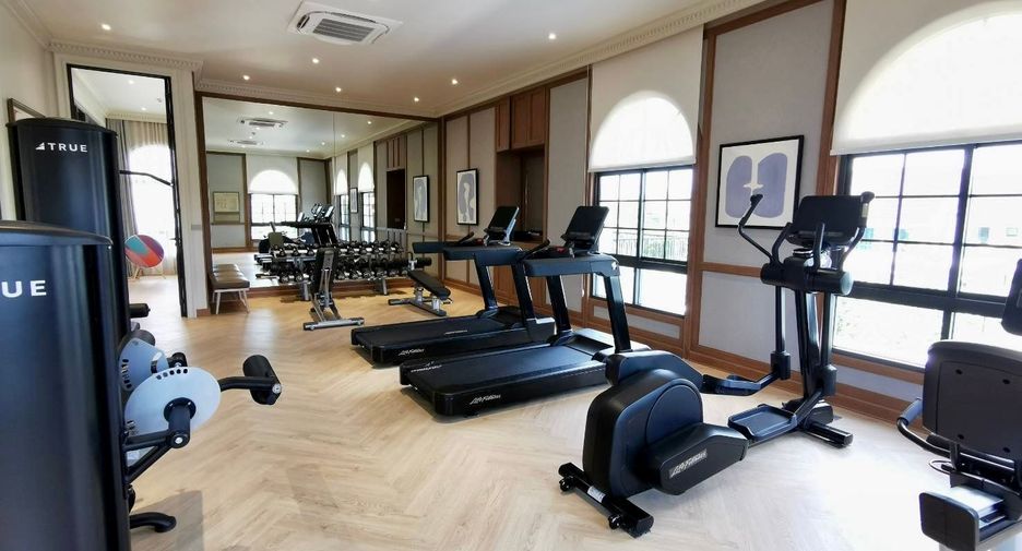 For sale 5 bedrooms house in Saphan Sung, Bangkok