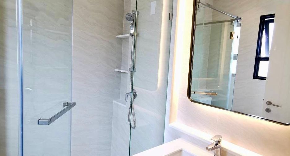 For sale 4 bedrooms house in Saphan Sung, Bangkok