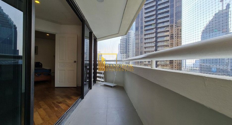 Condo en alquiler de 3 habitaciones en Khlong Toei, Bangkok