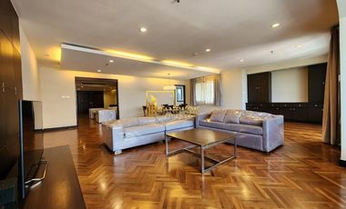 Condo en alquiler de 3 habitaciones en Khlong Toei, Bangkok
