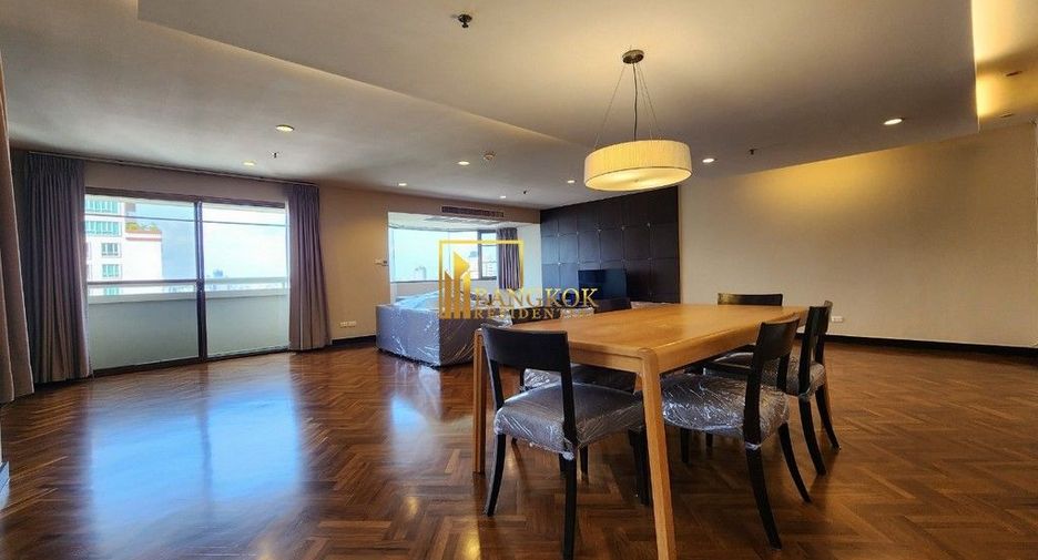 Condo en alquiler de 3 habitaciones en Khlong Toei, Bangkok