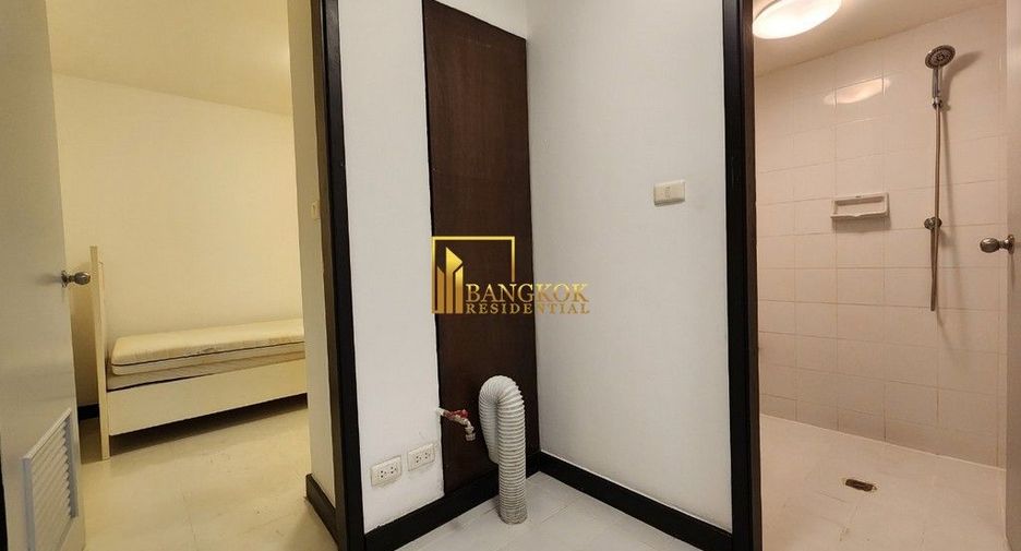 Condo en alquiler de 3 habitaciones en Khlong Toei, Bangkok