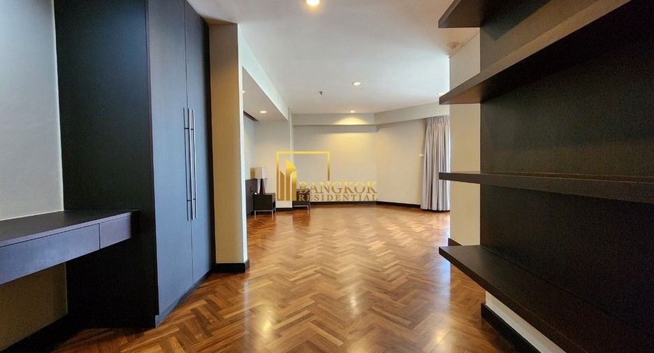 Condo en alquiler de 3 habitaciones en Khlong Toei, Bangkok