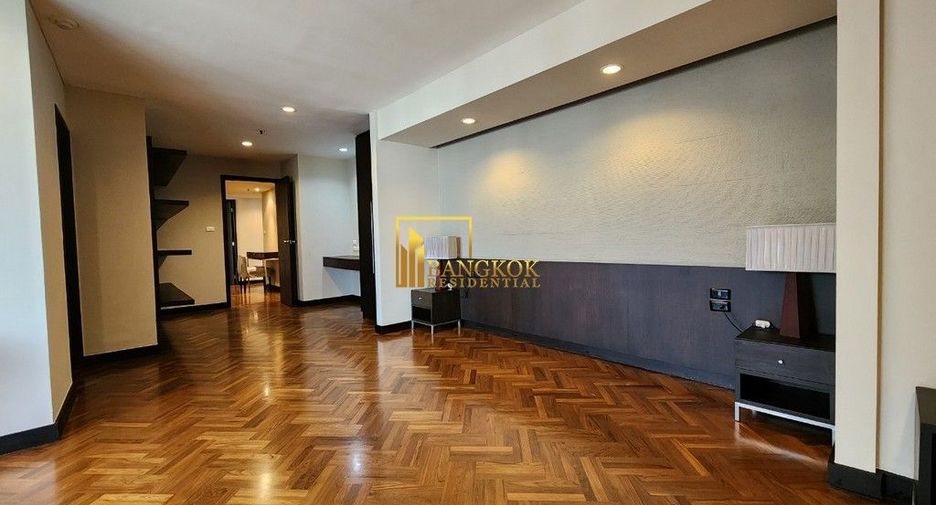 Condo en alquiler de 3 habitaciones en Khlong Toei, Bangkok