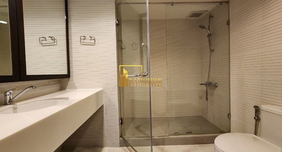 Condo en alquiler de 3 habitaciones en Khlong Toei, Bangkok