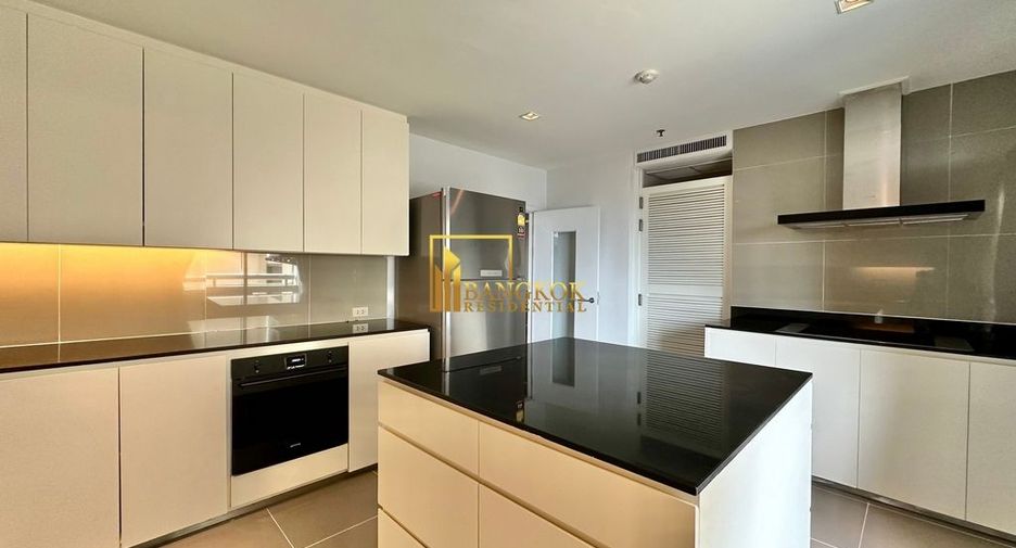 Condo en alquiler de 4 habitaciones en Khlong Toei, Bangkok
