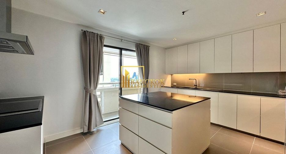 Condo en alquiler de 4 habitaciones en Khlong Toei, Bangkok