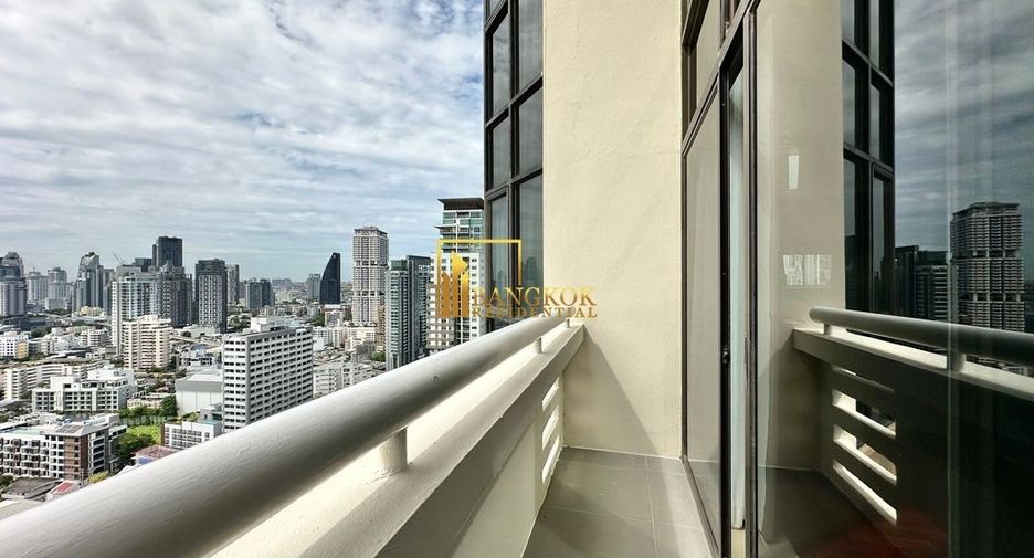 Condo en alquiler de 4 habitaciones en Khlong Toei, Bangkok