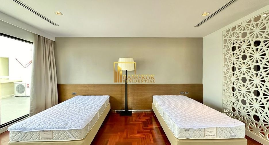 Condo en alquiler de 4 habitaciones en Khlong Toei, Bangkok