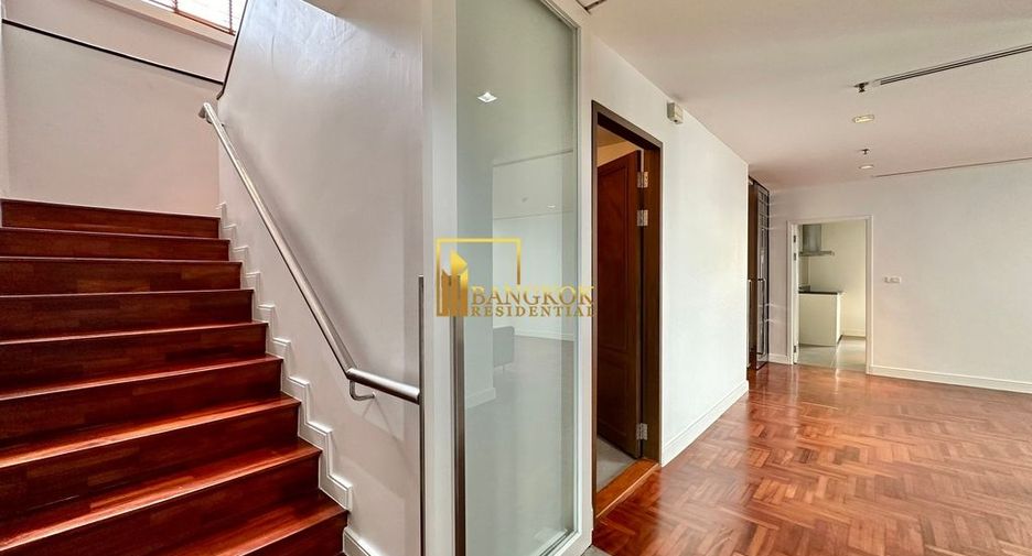 Condo en alquiler de 4 habitaciones en Khlong Toei, Bangkok
