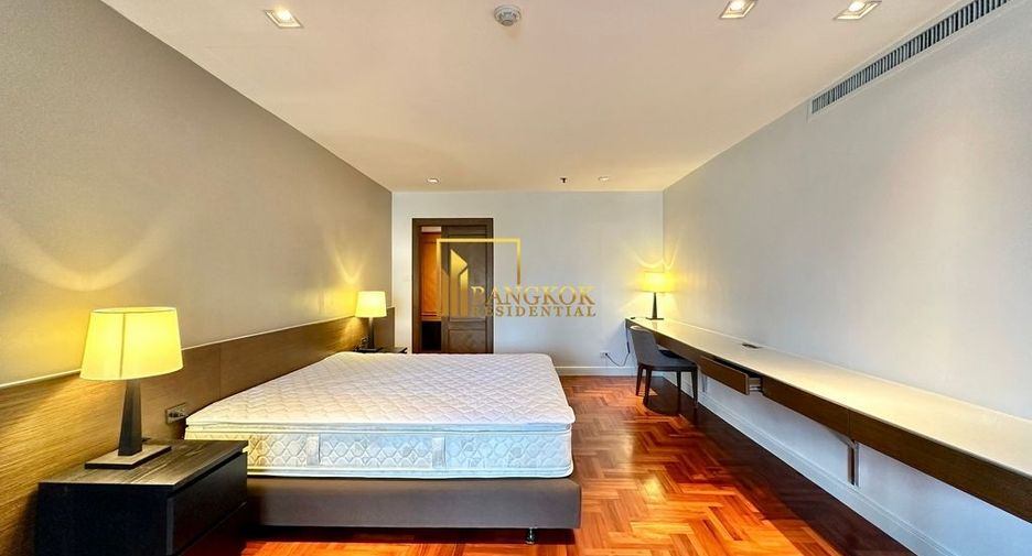 Condo en alquiler de 4 habitaciones en Khlong Toei, Bangkok