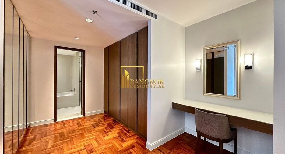 Condo en alquiler de 4 habitaciones en Khlong Toei, Bangkok