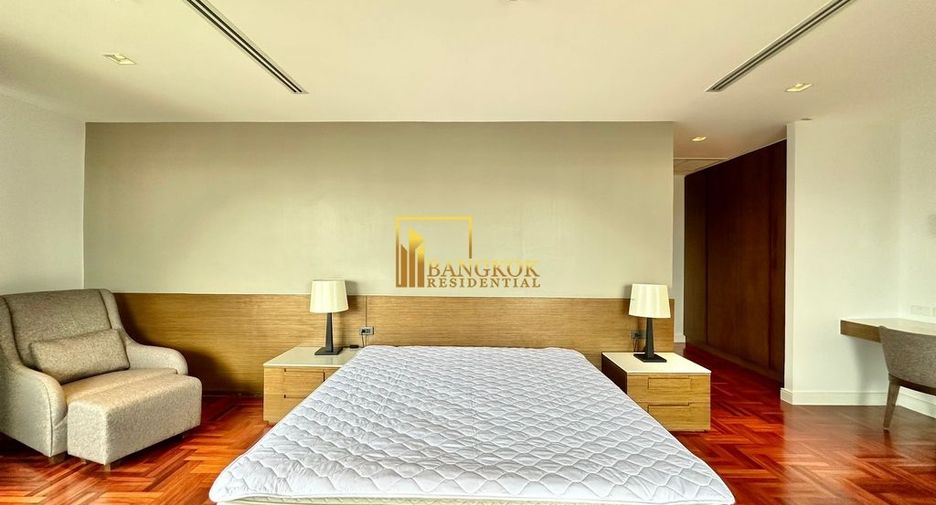 Condo en alquiler de 4 habitaciones en Khlong Toei, Bangkok