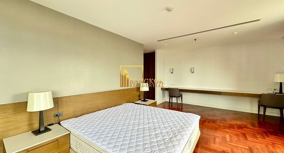 Condo en alquiler de 4 habitaciones en Khlong Toei, Bangkok