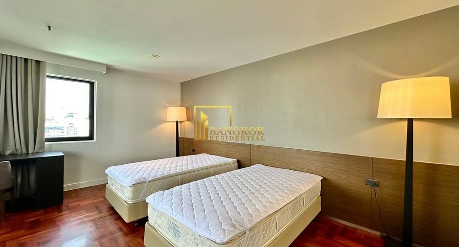 Condo en alquiler de 4 habitaciones en Khlong Toei, Bangkok