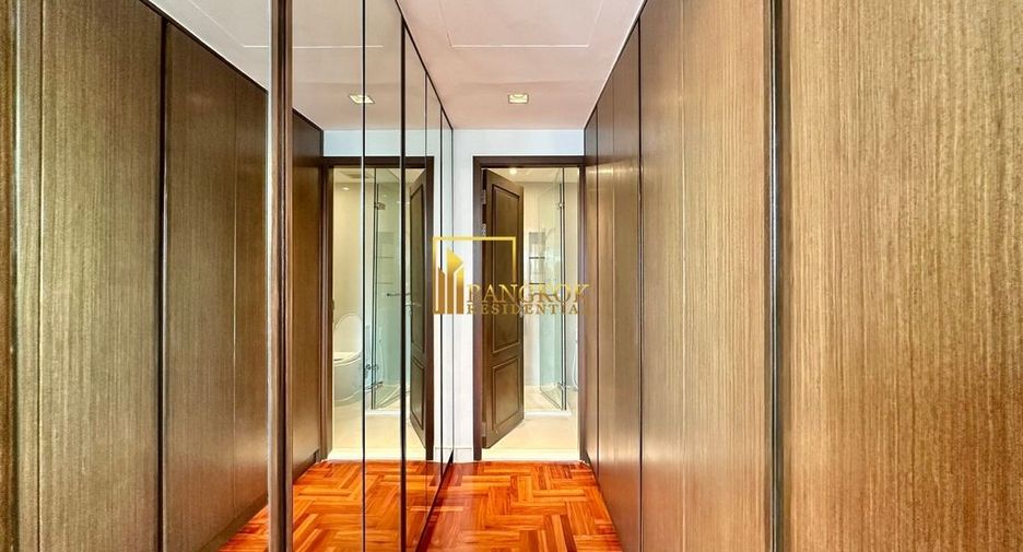 Condo en alquiler de 4 habitaciones en Khlong Toei, Bangkok