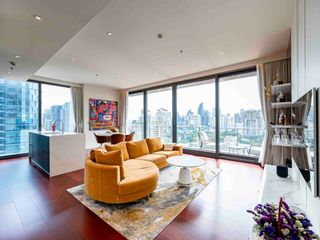 For sale 2 bed condo in Watthana, Bangkok