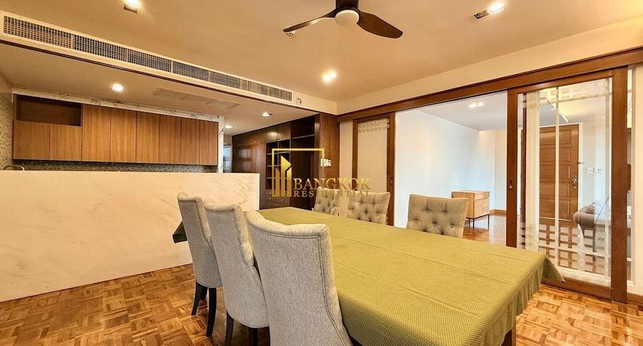 For rent 3 bedrooms condo in Yan Nawa, Bangkok