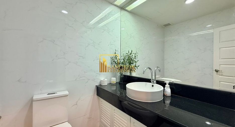 For rent 3 bedrooms condo in Yan Nawa, Bangkok