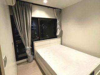 For sale 1 Beds condo in Huai Khwang, Bangkok