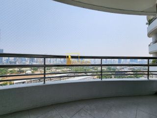 For rent 3 bedrooms condo in Yan Nawa, Bangkok