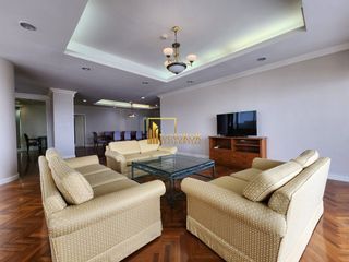 For rent 3 bedrooms condo in Yan Nawa, Bangkok
