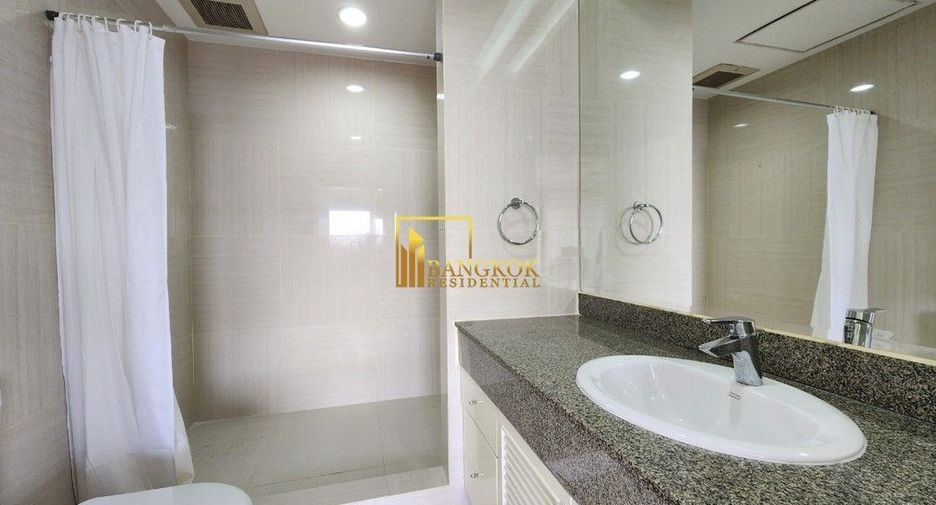 For rent 3 bedrooms condo in Yan Nawa, Bangkok