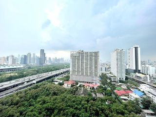 For sale 2 Beds condo in Huai Khwang, Bangkok
