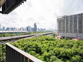 For sale 1 Beds condo in Huai Khwang, Bangkok