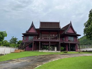 For sale 5 ベッドルーム house in Si Racha, Chonburi